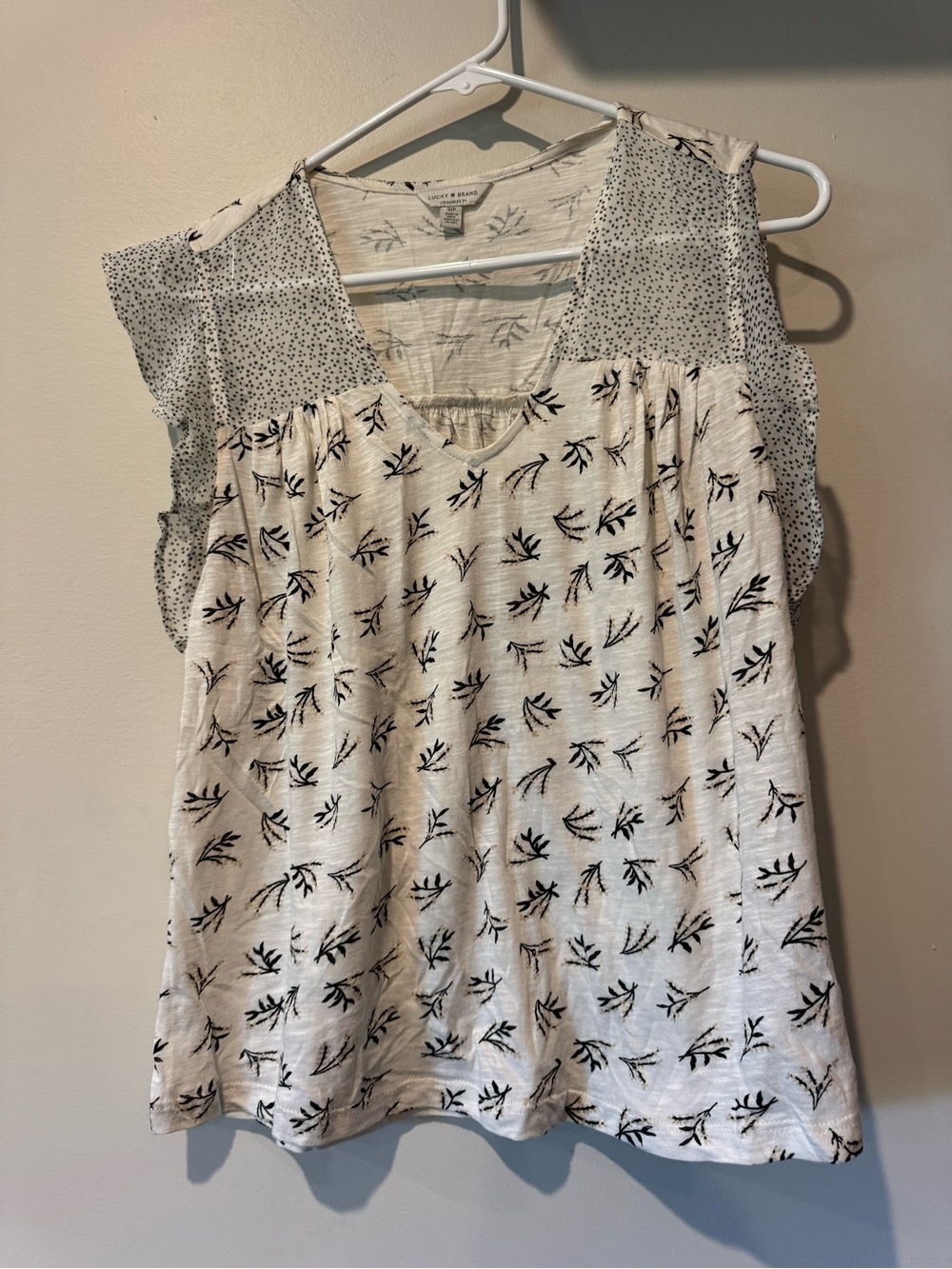 Lucky Brand Cream Floral Print Sleeveless Top